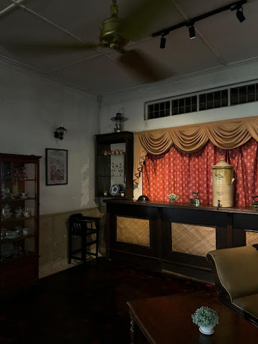 Opinii despre English Tea House & Restaurant în Sandakan - Gastronomi dan perhotelan