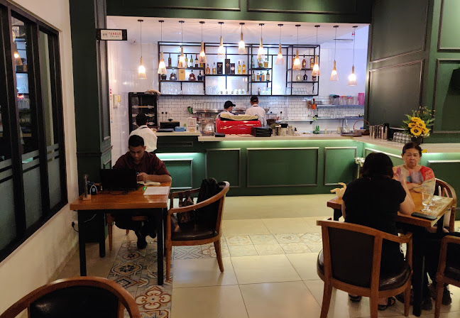 The Curly Tail - Melaka