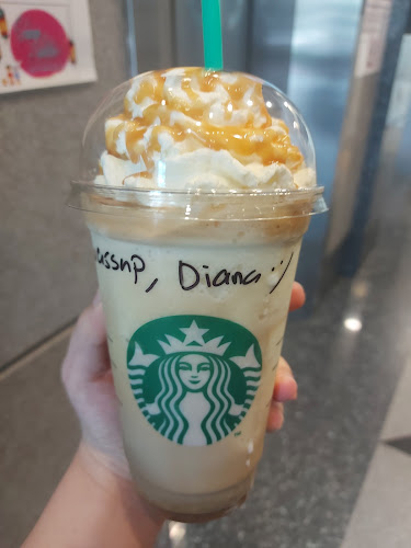 Opinii despre Starbucks Amcorp Tower în Petaling Jaya - Gastronomi dan perhotelan