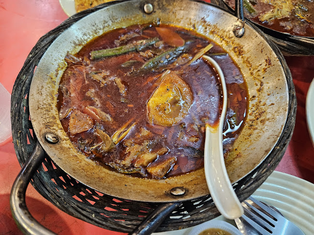 IKAN BAKAR BERAPI BATU OMPEK