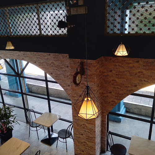 Opinii despre Marketplace Waffle Bar & Cafe în Ipoh - Gastronomi dan perhotelan