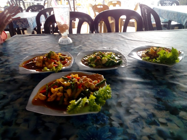 Aida Tomyam Seafood - Gastronomi dan perhotelan