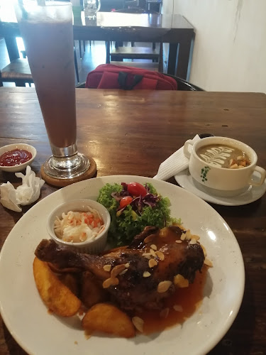 Country Road Cafe