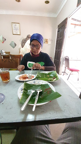 Comentarii opinii despre Warung Nasi Ambeng