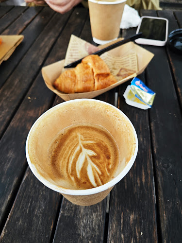 Ekues Cabin Cafe, Taman Ekuestrian, Jalan Kandang Kuda, Presint 5, 62000 Putrajaya