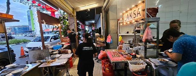 Comentarii opinii despre Padungan Street Food 婆羅岸美食