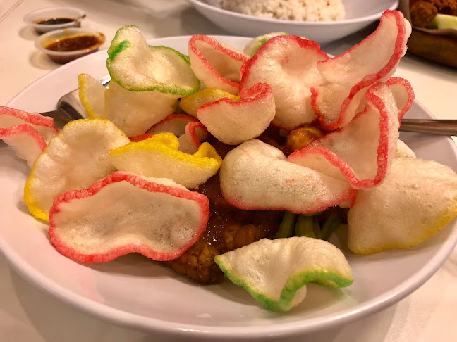 Waroeng Penyet - Gastronomi dan perhotelan