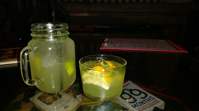 Comentarii opinii despre Junk Cafe