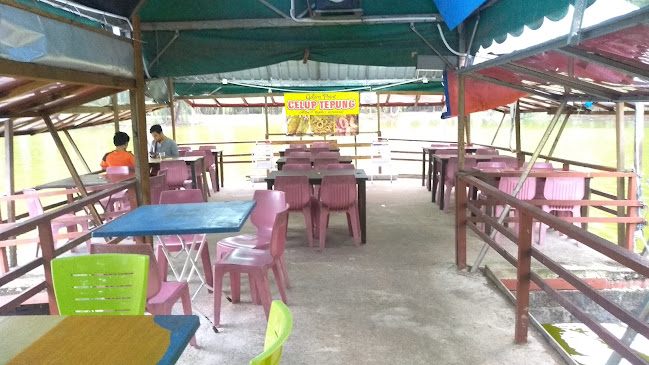 Opinii despre Lakeside Restaurant Gelora Point în Kuantan - Gastronomi dan perhotelan