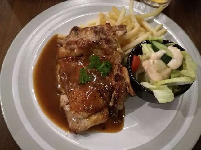 Unique Eatery Cafe - Gastronomi dan perhotelan