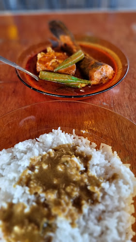 Comentarii opinii despre Pak Majid Kari Sembilang/ Warung Tiga Sempadan