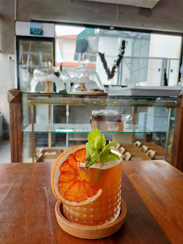 SWELL by Vamos - Gastronomi dan perhotelan