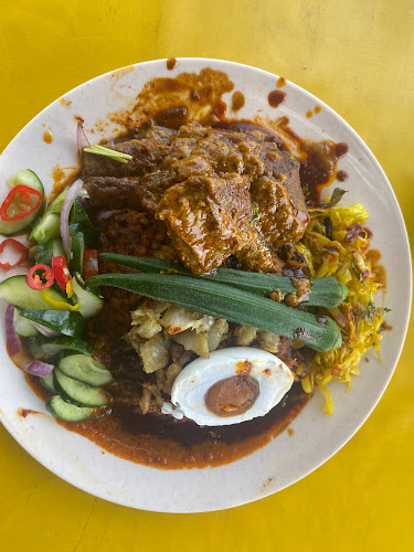Opinii despre Nasi Royale Tok Ayah ( Original Malay Nasi Kandar ) în Gopeng - Gastronomi dan perhotelan