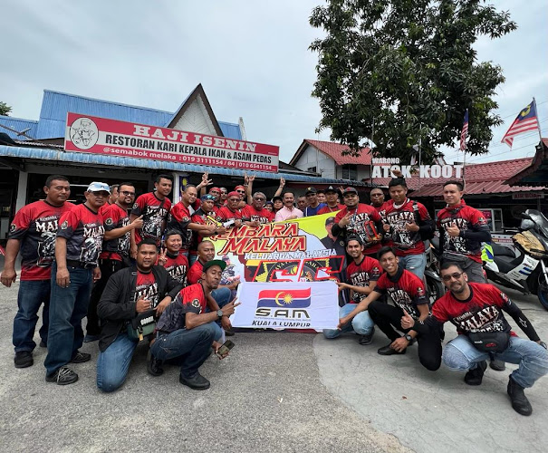 Opinii despre Haji Isenin Restoran Kari Kepala Ikan & Asam Pedas Semabok Melaka în Melaka - Gastronomi dan perhotelan