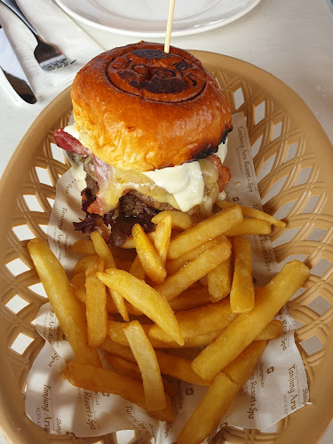 No. 20, Jalan Aru, Tanjung Aru, 88100 Kota Kinabalu, Sabah