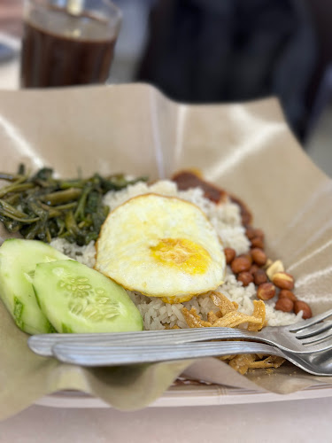 Bess Kopitiam • Pork Free Restaurant - Gastronomi dan perhotelan