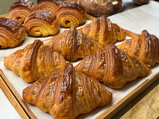 One Half - Gastronomi dan perhotelan