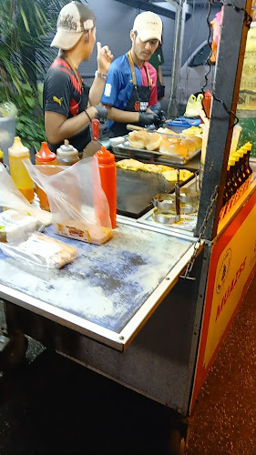 Opinii despre MUAZSS BURGER - TAMAN PELANGI în Johor Bahru - Gastronomi dan perhotelan