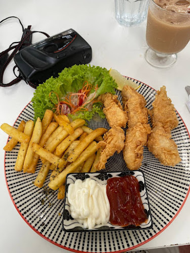 Opinii despre Colourful Beach Cafe @PDGH în Port Dickson - Gastronomi dan perhotelan