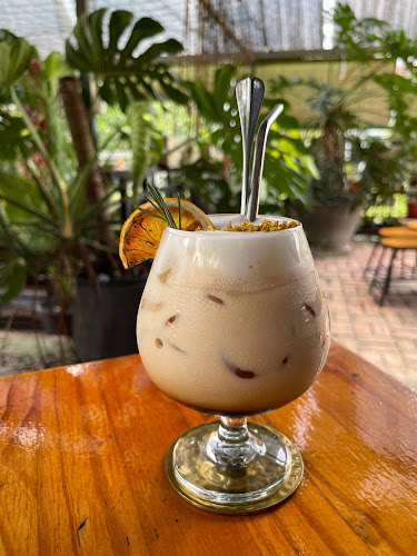 Fika Farmhouse - Gastronomi dan perhotelan