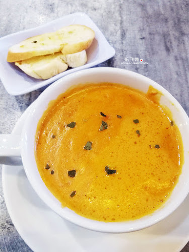 Anmour Cafe Bukit Indah - Gastronomi dan perhotelan