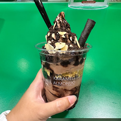 Comentarii opinii despre Karamell Almondo Imago Shopping Mall