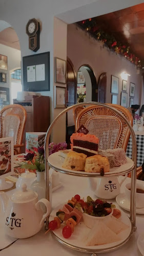 STG Tea House Cafe - Gastronomi dan perhotelan