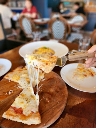 Comentarii opinii despre Roots Mount Austin (Relocating, To be announced)