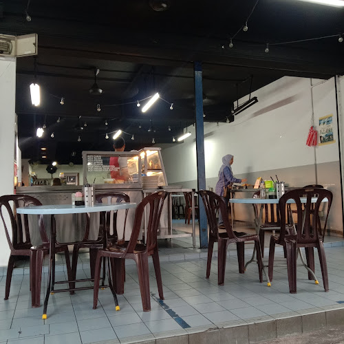 Opinii despre Kedai Kopi Sebelas în Shah Alam - Gastronomi dan perhotelan