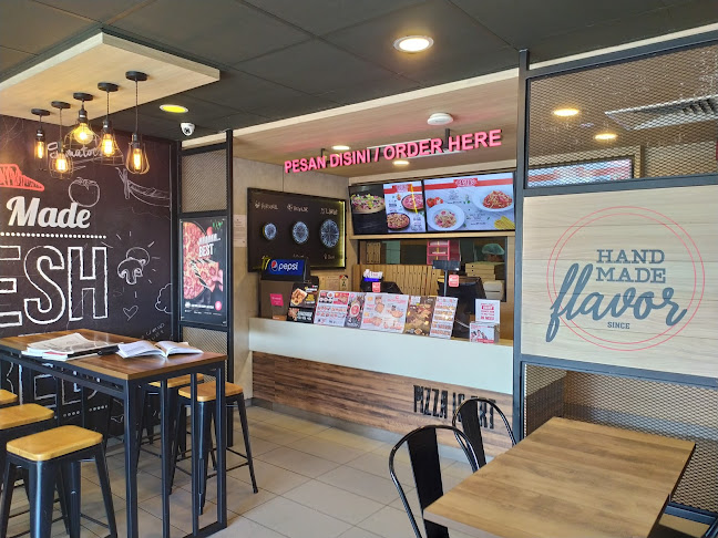 Pizza Hut Delivery Taman Century - Gastronomi dan perhotelan