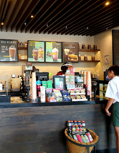 Comentarii opinii despre Starbucks Amcorp Tower