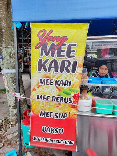 Yong Mee Kari - Gastronomi dan perhotelan