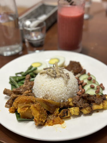 Seed Wholesome Dining - Gastronomi dan perhotelan