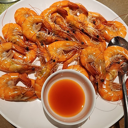 New Gaya Seafood Restaurant - Gastronomi dan perhotelan