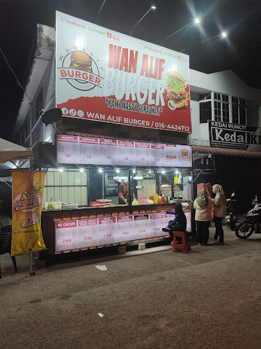 Opinii despre WanAlif Burger - Kampung Tersusun Tasik ( Bercham ) în Ipoh - Gastronomi dan perhotelan