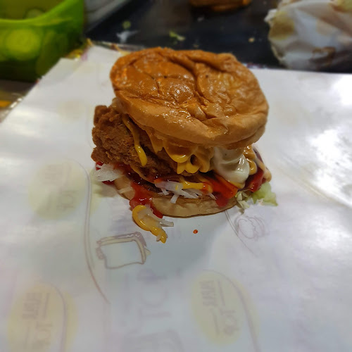 Opinii despre BURGER BUSTOP ABG KAMAL în Semenyih - Gastronomi dan perhotelan