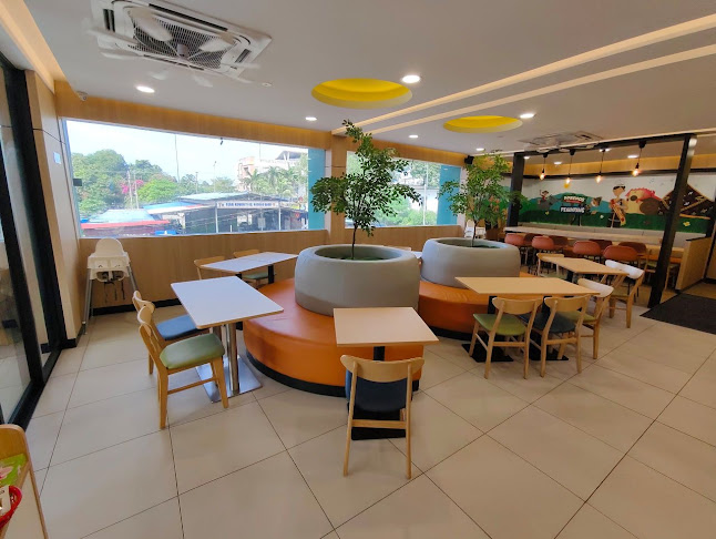 Borenos Fried Chicken (Penampang) - Gastronomi dan perhotelan