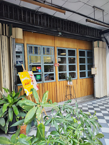 De Cafe & Rest House