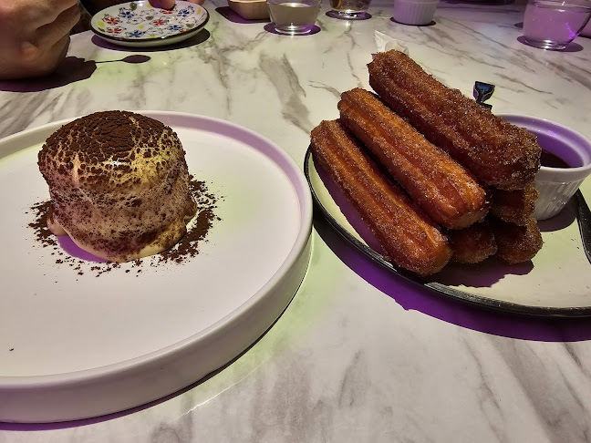 Beso Rosado - Gastronomi dan perhotelan