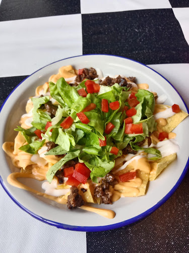 The Substitutes HQ - Gastronomi dan perhotelan