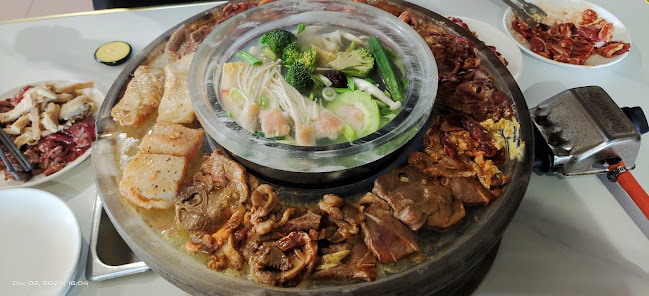 The Kitchen BBQ & Steamboat Sibu