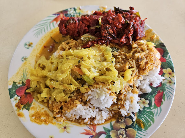 RESTORAN KARI KEPALA IKAN DEEN