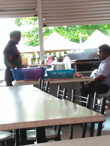 Opinii despre Yasmin Cafe în Kuching - Gastronomi dan perhotelan