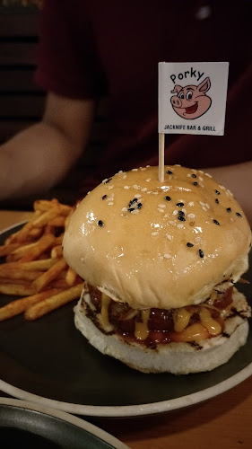 Jacknife Bar & Grill - Gastronomi dan perhotelan