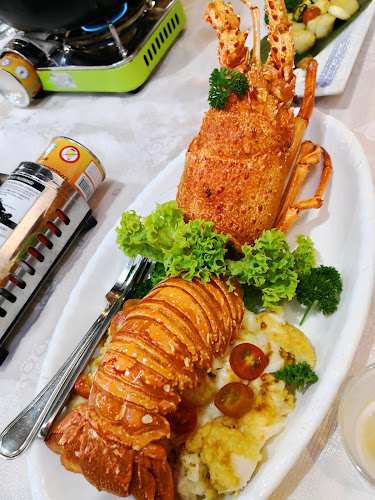 Ketam Besar Restoran - Gastronomi dan perhotelan