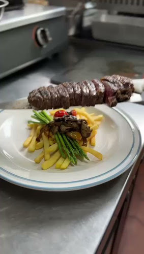 Opinii despre The Substitutes HQ în Johor Bahru - Gastronomi dan perhotelan