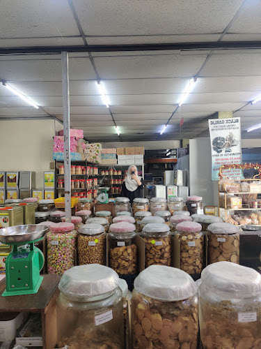 Comentarii opinii despre Kedai Kek dan Biskut Wah Tung