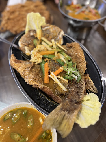 Comentarii opinii despre Khun De (Signature @ Gurney Paragon)