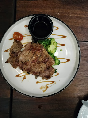 Corner 61 - Gastronomi dan perhotelan