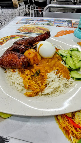 Comentarii opinii despre Liga Maju Nasi Dalca Ayam Negro